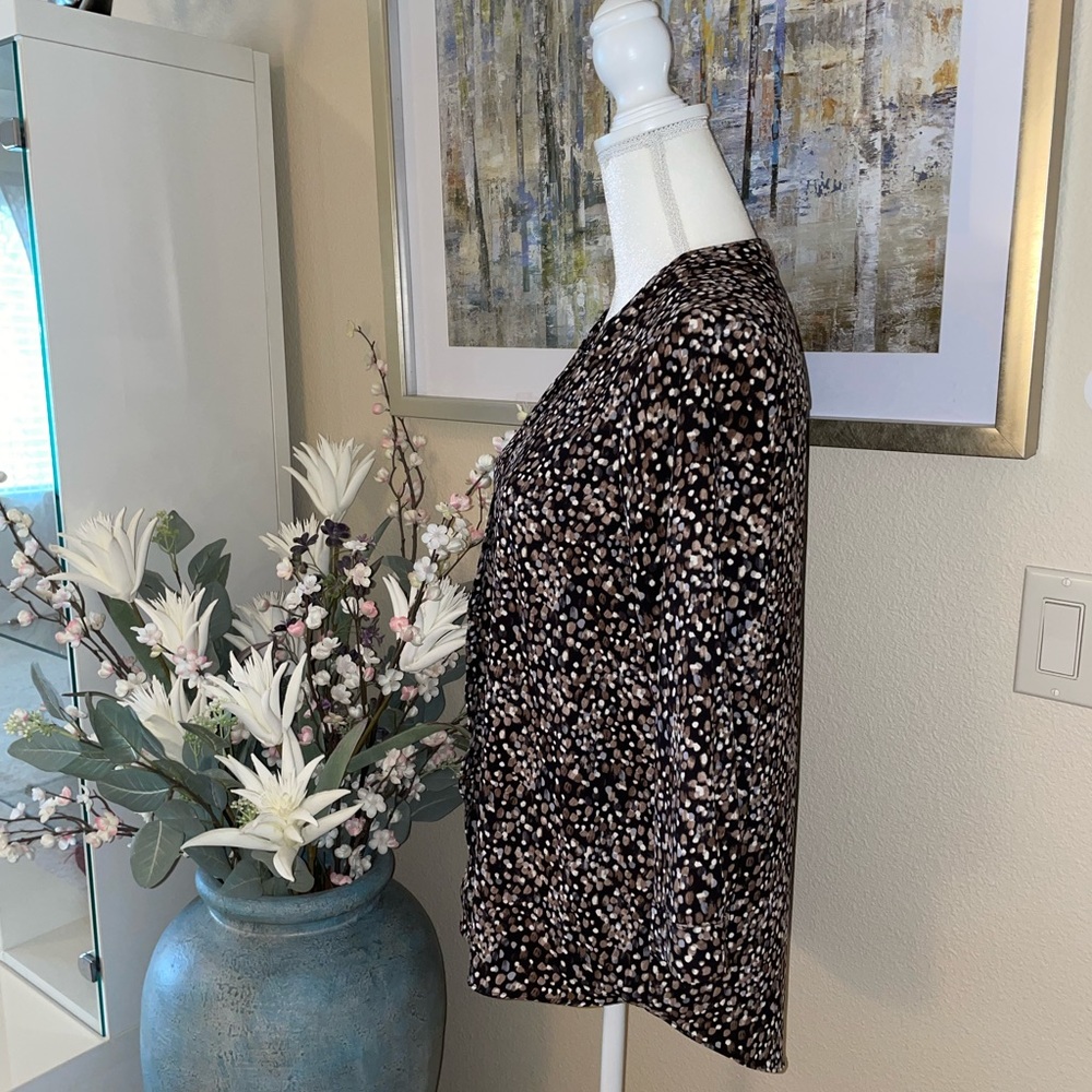 Beautiful blouse - Picture 7 of 9